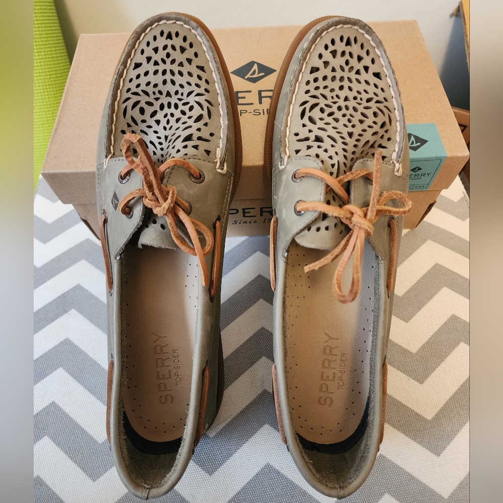 Olive sperrys